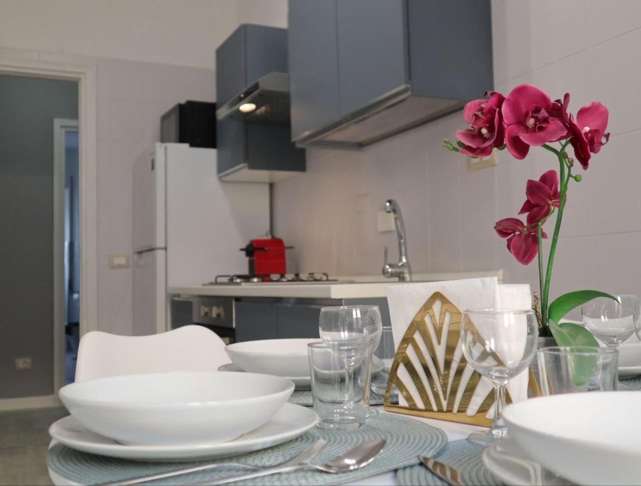 Sara'S Home - Modern Apartment Near Metro, Perfect For Families And Groups In Roma Dış mekan fotoğraf
